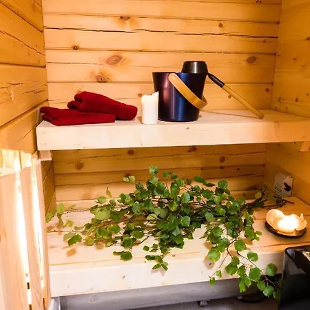 Moekki - The White Blue Wilderness Inari