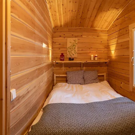 Moekki - The White Blue Wilderness Chalet *