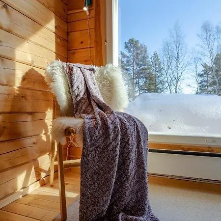 Moekki - The White Blue Wilderness *